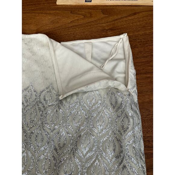 Free People Silver Lace Mini Skirt Women’s Size 4 Scalloped Hem Metallic Overlay - Picture 6 of 9